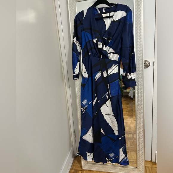 Zara Dress - Picture 2 of 4